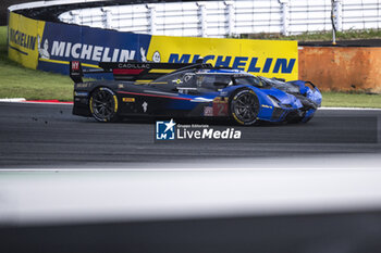 2024-09-15 - 02 BAMBER Earl (nzl), LYNN Alex (gbr), Cadillac Racing #02, Hypercar, action during the 2024 6 Hours of Fuji, 7th round of the 2024 FIA World Endurance Championship, from September 13 to 15, 2024 on the Fuji Speedway in Oyama, Shizuoka, Japan - FIA WEC - 6 HOURS OF FUJI 2024 - ENDURANCE - MOTORS