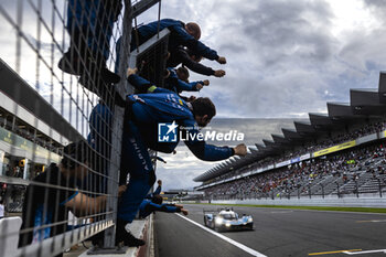 2024-09-15 - 36 VAXIVIERE Matthieu (fra), SCHUMACHER Mick (ger), LAPIERRE Nicolas (fra), Alpine Endurance Team, Alpine A424 #36, Hypercar, action, podium during the 2024 6 Hours of Fuji, 7th round of the 2024 FIA World Endurance Championship, from September 13 to 15, 2024 on the Fuji Speedway in Oyama, Shizuoka, Japan - FIA WEC - 6 HOURS OF FUJI 2024 - ENDURANCE - MOTORS