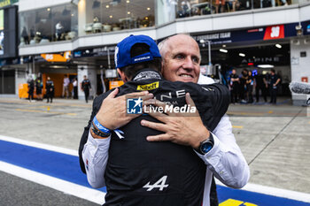 2024-09-15 - VAXIVIERE Matthieu (fra), Alpine Endurance Team, Alpine A424, SINAULT Philippe (fra), team principal and owner of Signatech racing, portrait, mecaniciens, mechanics, podium, ambiance during the 2024 6 Hours of Fuji, 7th round of the 2024 FIA World Endurance Championship, from September 13 to 15, 2024 on the Fuji Speedway in Oyama, Shizuoka, Japan - FIA WEC - 6 HOURS OF FUJI 2024 - ENDURANCE - MOTORS