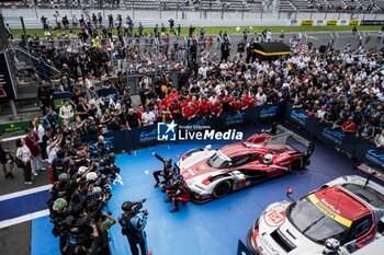 2024-09-15 - 06 ESTRE Kevin (fra), LOTTERER André (ger), VANTHOOR Laurens (bel), Porsche Penske Motorsport, Porsche 963 #06, Hypercar, portrait during the 2024 6 Hours of Fuji, 7th round of the 2024 FIA World Endurance Championship, from September 13 to 15, 2024 on the Fuji Speedway in Oyama, Shizuoka, Japan - FIA WEC - 6 HOURS OF FUJI 2024 - ENDURANCE - MOTORS