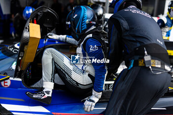 2024-09-15 - BAMBER Earl (nzl), Cadillac Racing, Cadillac V-Series.R, portrait during the 2024 6 Hours of Fuji, 7th round of the 2024 FIA World Endurance Championship, from September 13 to 15, 2024 on the Fuji Speedway in Oyama, Shizuoka, Japan - FIA WEC - 6 HOURS OF FUJI 2024 - ENDURANCE - MOTORS