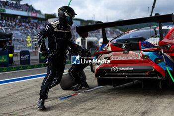 2024-09-15 - 31 FARFUS Augusto (bra), GELAEL Sean (ind), LEUNG Darren (gbr), Team WRT, BMW M4 GT3 #31, LM GT3, action during the 2024 6 Hours of Fuji, 7th round of the 2024 FIA World Endurance Championship, from September 13 to 15, 2024 on the Fuji Speedway in Oyama, Shizuoka, Japan - FIA WEC - 6 HOURS OF FUJI 2024 - ENDURANCE - MOTORS