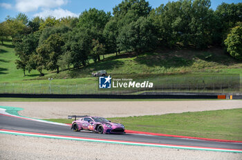 2024-09-28 - Martin BERRY (SGP),Lorcan HANAFIN (GBR),Jonathan ADAM (GBR) of a team GRID MOTORSPORT BY TF on a Aston Martin Vantage AMR LMGT3 during the qualyfing of ELMS in Mugello - ELMS - 4 HOURS OF MUGELLO - ENDURANCE - MOTORS