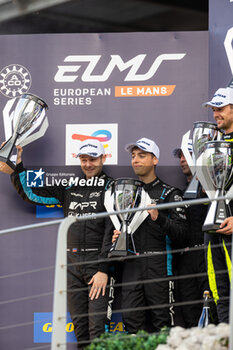 2024-09-29 - KAISER Matthias (swi), Algarve Pro Racing, Oreca 07 - Gibson, portrait, CALDWELL Olli (gbr), Algarve Pro Racing, Oreca 07 - Gibson, portrait, LYNN Alexander (gbr), Algarve Pro Racing, Oreca 07 - Gibson, portrait podium during the 4 Hours of Mugello 2024, 5th round of the 2024 European Le Mans Series on the Mugello Circuit from September 26 to 29, 2024 in Scarperia e San Piero, Italy - AUTO - ELMS - 4 HOURS OF MUGELLO 2024 - ENDURANCE - MOTORS