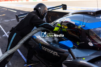 2024-09-29 - 17 CRISTOVAO Miguel (prt), OLTRAMARE Cédric (swi), ESPIRITO SANTO Manuel (prt), Cool Racing, Ligier JS P320 - Nissan, pitstop, arrêt aux stands during the 4 Hours of Mugello 2024, 5th round of the 2024 European Le Mans Series on the Mugello Circuit from September 26 to 29, 2024 in Scarperia e San Piero, Italy - AUTO - ELMS - 4 HOURS OF MUGELLO 2024 - ENDURANCE - MOTORS