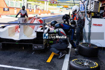 2024-09-29 - 27 PEDERSEN Benjamin (usa), STEVENS Will (gbr), Nielsen Racing, Oreca 07 - Gibson, pitstop, arrêt aux stands during the 4 Hours of Mugello 2024, 5th round of the 2024 European Le Mans Series on the Mugello Circuit from September 26 to 29, 2024 in Scarperia e San Piero, Italy - AUTO - ELMS - 4 HOURS OF MUGELLO 2024 - ENDURANCE - MOTORS