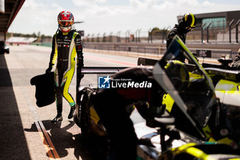 2024-10-17 - SAUCY Grégoire (swi), Richard Mille by TDS, Oreca 07 - Gibson, portrait pitlane, pitstop, arrêt aux stands during the 4 Hours of Portimao 2024, 6th round of the 2024 European Le Mans Series on the Algarve International Circuit from October 16 to 19, 2024 in Portimao, Portugal - AUTO - ELMS - 4 HOURS OF PORTIMAO 2024 - ENDURANCE - MOTORS