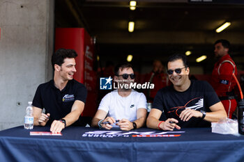 2024-10-19 - 83 PERRODO François (fra), VAXIVIERE Matthieu (fra), ROVERA Alessio (ita), Oreca 07 - Gibson, autograph session during the 4 Hours of Portimao 2024, 6th round of the 2024 European Le Mans Series on the Algarve International Circuit from October 16 to 19, 2024 in Portimao, Portugal - AUTO - ELMS - 4 HOURS OF PORTIMAO 2024 - ENDURANCE - MOTORS