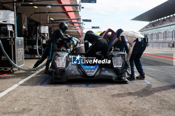 2024-10-19 - 37 FLUXA Lorenzo (spa), JAKOBSEN Malthe (dnk), MIYATA Ritomo (jpn), Cool Racing, Oreca 07 - Gibson, pitlane, during the 4 Hours of Portimao 2024, 6th round of the 2024 European Le Mans Series on the Algarve International Circuit from October 16 to 19, 2024 in Portimao, Portugal - AUTO - ELMS - 4 HOURS OF PORTIMAO 2024 - ENDURANCE - MOTORS