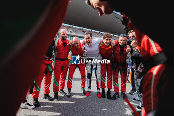 2024-10-19 - PERRODO François (fra), Oreca 07 - Gibson, portrait on the starting grid, grille de depart, during the 4 Hours of Portimao 2024, 6th round of the 2024 European Le Mans Series on the Algarve International Circuit from October 16 to 19, 2024 in Portimao, Portugal - AUTO - ELMS - 4 HOURS OF PORTIMAO 2024 - ENDURANCE - MOTORS