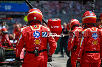 2024-05-19 - Ferrari meccanics pit-stop test - FORMULA 1 MSC CRUISES GRAN PREMIO DELL'EMILIA-ROMAGNA 2024 - RACE - FORMULA 1 - MOTORS