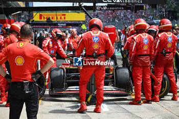 2024-05-19 - Ferrari meccanics pit-stop test - FORMULA 1 MSC CRUISES GRAN PREMIO DELL'EMILIA-ROMAGNA 2024 - RACE - FORMULA 1 - MOTORS