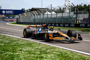 2024-05-19 - Oscar Piastri McLaren Racing Ltd Formula 1 Team - FORMULA 1 MSC CRUISES GRAN PREMIO DELL'EMILIA-ROMAGNA 2024 - RACE - FORMULA 1 - MOTORS