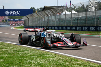 2024-05-19 - Kevin Magnussen Haas Formula LLC MoneyGram Haas Fl Team - FORMULA 1 MSC CRUISES GRAN PREMIO DELL'EMILIA-ROMAGNA 2024 - RACE - FORMULA 1 - MOTORS