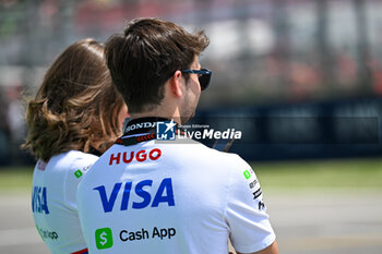 2024-05-19 - Racing Bulls S.p.A Visa Cash App RB Formula One Team greets the fans at the F1 GP dell'Emilia Romagna 2024 - FORMULA 1 MSC CRUISES GRAN PREMIO DELL'EMILIA-ROMAGNA 2024 - RACE - FORMULA 1 - MOTORS