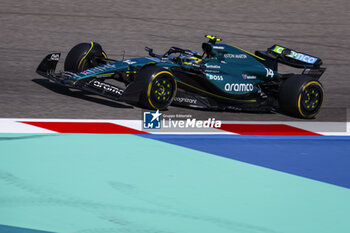 2024-02-21 - 14 ALONSO Fernando (spa), Aston Martin F1 Team AMR24, action during the Formula 1 Aramco pre-season testing 2024 of the 2024 FIA Formula One World Championship from February 21 to 23, 2024 on the Bahrain International Circuit, in Sakhir, Bahrain - F1 - PRE-SEASON TESTING 2024 - BAHRAIN - FORMULA 1 - MOTORS
