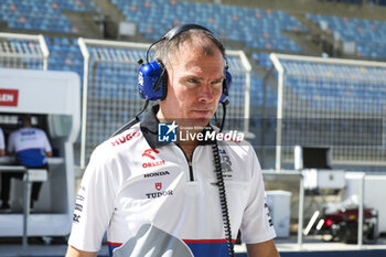 2024-02-21 - PERMANE Alan (gbr) Racing Director of Visa Cash App RB F1 Team, portrait during the Formula 1 Aramco pre-season testing 2024 of the 2024 FIA Formula One World Championship from February 21 to 23, 2024 on the Bahrain International Circuit, in Sakhir, Bahrain - F1 - PRE-SEASON TESTING 2024 - BAHRAIN - FORMULA 1 - MOTORS