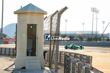 2024-02-21 - Toilet trackside with view on the race track and the Stake F1 Team Kick Sauber C44, during the Formula 1 Aramco pre-season testing 2024 of the 2024 FIA Formula One World Championship from February 21 to 23, 2024 on the Bahrain International Circuit, in Sakhir, Bahrain - F1 - PRE-SEASON TESTING 2024 - BAHRAIN - FORMULA 1 - MOTORS