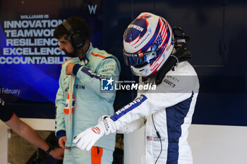 2024-02-21 - SARGEANT Logan (usa), Williams Racing FW46, portrait during the Formula 1 Aramco pre-season testing 2024 of the 2024 FIA Formula One World Championship from February 21 to 23, 2024 on the Bahrain International Circuit, in Sakhir, Bahrain - F1 - PRE-SEASON TESTING 2024 - BAHRAIN - FORMULA 1 - MOTORS