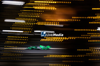 2024-02-21 - 24 ZHOU Guanyu (chi), Stake F1 Team Kick Sauber C44, action during the Formula 1 Aramco pre-season testing 2024 of the 2024 FIA Formula One World Championship from February 21 to 23, 2024 on the Bahrain International Circuit, in Sakhir, Bahrain - F1 - PRE-SEASON TESTING 2024 - BAHRAIN - FORMULA 1 - MOTORS