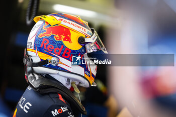 2024-02-22 - PEREZ Sergio (mex), Red Bull Racing RB20, portrait during the Formula 1 Aramco pre-season testing 2024 of the 2024 FIA Formula One World Championship from February 21 to 23, 2024 on the Bahrain International Circuit, in Sakhir, Bahrain - F1 - PRE-SEASON TESTING 2024 - BAHRAIN - FORMULA 1 - MOTORS
