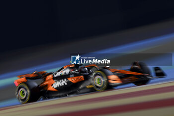 2024-02-22 - 04 NORRIS Lando (gbr), McLaren F1 Team MCL38, action during the Formula 1 Aramco pre-season testing 2024 of the 2024 FIA Formula One World Championship from February 21 to 23, 2024 on the Bahrain International Circuit, in Sakhir, Bahrain - F1 - PRE-SEASON TESTING 2024 - BAHRAIN - FORMULA 1 - MOTORS