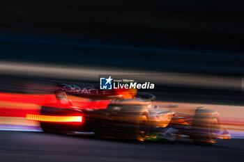 2024-02-22 - 11 PEREZ Sergio (mex), Red Bull Racing RB20, action during the Formula 1 Aramco pre-season testing 2024 of the 2024 FIA Formula One World Championship from February 21 to 23, 2024 on the Bahrain International Circuit, in Sakhir, Bahrain - F1 - PRE-SEASON TESTING 2024 - BAHRAIN - FORMULA 1 - MOTORS