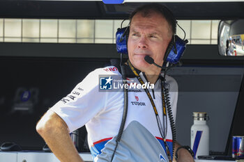 2024-02-23 - PERMANE Alan (gbr) Racing Director of Visa Cash App RB F1 Team, portrait during the Formula 1 Aramco pre-season testing 2024 of the 2024 FIA Formula One World Championship from February 21 to 23, 2024 on the Bahrain International Circuit, in Sakhir, Bahrain - F1 - PRE-SEASON TESTING 2024 - BAHRAIN - FORMULA 1 - MOTORS