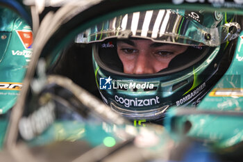 2024-02-23 - STROLL Lance (can), Aston Martin F1 Team AMR24, portrait during the Formula 1 Aramco pre-season testing 2024 of the 2024 FIA Formula One World Championship from February 21 to 23, 2024 on the Bahrain International Circuit, in Sakhir, Bahrain - F1 - PRE-SEASON TESTING 2024 - BAHRAIN - FORMULA 1 - MOTORS