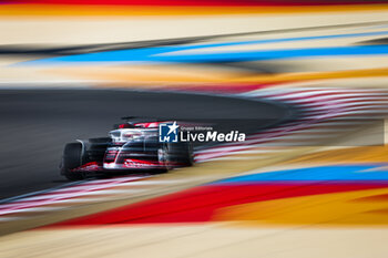 2024-02-23 - 20 MAGNUSSEN Kevin (den), Haas F1 Team VF-24 Ferrari, action during the Formula 1 Aramco pre-season testing 2024 of the 2024 FIA Formula One World Championship from February 21 to 23, 2024 on the Bahrain International Circuit, in Sakhir, Bahrain - F1 - PRE-SEASON TESTING 2024 - BAHRAIN - FORMULA 1 - MOTORS
