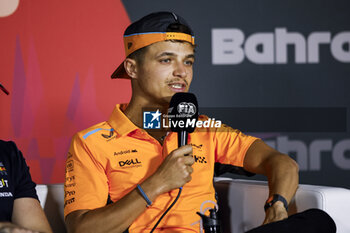 2024-02-28 - NORRIS Lando (gbr), McLaren F1 Team MCL38, portrait press conference during the Formula 1 Gulf Air Bahrain Grand Prix 2024, 1st round of the 2024 FIA Formula One World Championship from February 29 to March 2, 2024 on the Bahrain International Circuit, in Sakhir, Bahrain - F1 - BAHRAIN GRAND PRIX 2024 - FORMULA 1 - MOTORS