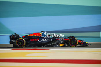 2024-02-29 - 11 PEREZ Sergio (mex), Red Bull Racing RB20, action during the Formula 1 Gulf Air Bahrain Grand Prix 2024, 1st round of the 2024 FIA Formula One World Championship from February 29 to March 2, 2024 on the Bahrain International Circuit, in Sakhir, Bahrain - F1 - BAHRAIN GRAND PRIX 2024 - FORMULA 1 - MOTORS