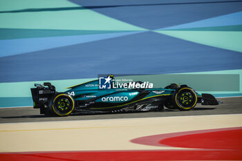 2024-02-29 - 14 ALONSO Fernando (spa), Aston Martin F1 Team AMR24, action during the Formula 1 Gulf Air Bahrain Grand Prix 2024, 1st round of the 2024 FIA Formula One World Championship from February 29 to March 2, 2024 on the Bahrain International Circuit, in Sakhir, Bahrain - F1 - BAHRAIN GRAND PRIX 2024 - FORMULA 1 - MOTORS