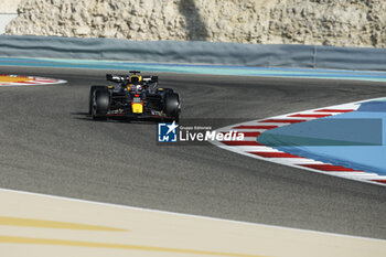 2024-02-29 - 01 VERSTAPPEN Max (nld), Red Bull Racing RB20, action during the Formula 1 Gulf Air Bahrain Grand Prix 2024, 1st round of the 2024 FIA Formula One World Championship from February 29 to March 2, 2024 on the Bahrain International Circuit, in Sakhir, Bahrain - F1 - BAHRAIN GRAND PRIX 2024 - FORMULA 1 - MOTORS