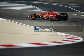 2024-02-29 - 55 SAINZ Carlos (spa), Scuderia Ferrari SF-24, action during the Formula 1 Gulf Air Bahrain Grand Prix 2024, 1st round of the 2024 FIA Formula One World Championship from February 29 to March 2, 2024 on the Bahrain International Circuit, in Sakhir, Bahrain - F1 - BAHRAIN GRAND PRIX 2024 - FORMULA 1 - MOTORS