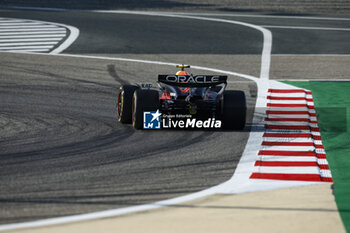 2024-02-29 - 11 PEREZ Sergio (mex), Red Bull Racing RB20, action during the Formula 1 Gulf Air Bahrain Grand Prix 2024, 1st round of the 2024 FIA Formula One World Championship from February 29 to March 2, 2024 on the Bahrain International Circuit, in Sakhir, Bahrain - F1 - BAHRAIN GRAND PRIX 2024 - FORMULA 1 - MOTORS