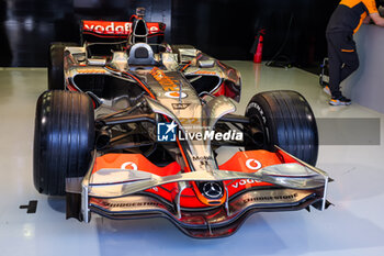 2024-02-29 - The Mclaren MP4-23 of 2008 in the pitlane during the Formula 1 Gulf Air Bahrain Grand Prix 2024, 1st round of the 2024 FIA Formula One World Championship from February 29 to March 2, 2024 on the Bahrain International Circuit, in Sakhir, Bahrain - F1 - BAHRAIN GRAND PRIX 2024 - FORMULA 1 - MOTORS