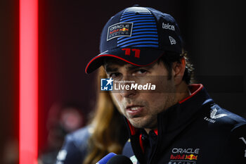 2024-02-29 - PEREZ Sergio (mex), Red Bull Racing RB20, portrait during the Formula 1 Gulf Air Bahrain Grand Prix 2024, 1st round of the 2024 FIA Formula One World Championship from February 29 to March 2, 2024 on the Bahrain International Circuit, in Sakhir, Bahrain - F1 - BAHRAIN GRAND PRIX 2024 - FORMULA 1 - MOTORS