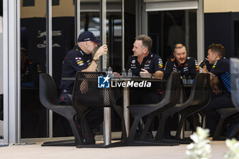 2024-02-29 - NEWEY Adrian (gbr), Chief Technical Officer of Red Bull Racing, portrait HORNER Christian (gbr), Team Principal of Red Bull Racing, portrait during the Formula 1 Gulf Air Bahrain Grand Prix 2024, 1st round of the 2024 FIA Formula One World Championship from February 29 to March 2, 2024 on the Bahrain International Circuit, in Sakhir, Bahrain - F1 - BAHRAIN GRAND PRIX 2024 - FORMULA 1 - MOTORS