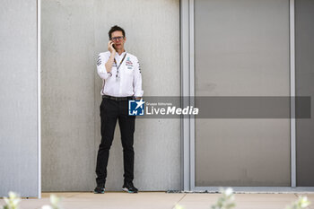 2024-02-29 - Andrew Shovlin Mercedes AMG F1 Team Trackside Engineering Director portrait during the Formula 1 Gulf Air Bahrain Grand Prix 2024, 1st round of the 2024 FIA Formula One World Championship from February 29 to March 2, 2024 on the Bahrain International Circuit, in Sakhir, Bahrain - F1 - BAHRAIN GRAND PRIX 2024 - FORMULA 1 - MOTORS