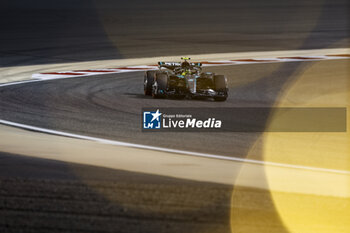 2024-02-29 - 44 HAMILTON Lewis (gbr), Mercedes AMG F1 Team W15, action during the Formula 1 Gulf Air Bahrain Grand Prix 2024, 1st round of the 2024 FIA Formula One World Championship from February 29 to March 2, 2024 on the Bahrain International Circuit, in Sakhir, Bahrain - F1 - BAHRAIN GRAND PRIX 2024 - FORMULA 1 - MOTORS