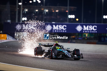 2024-03-01 - 44 HAMILTON Lewis (gbr), Mercedes AMG F1 Team W15, action during the Formula 1 Gulf Air Bahrain Grand Prix 2024, 1st round of the 2024 FIA Formula One World Championship from February 29 to March 2, 2024 on the Bahrain International Circuit, in Sakhir, Bahrain - F1 - BAHRAIN GRAND PRIX 2024 - FORMULA 1 - MOTORS