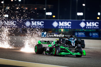 2024-03-01 - 24 ZHOU Guanyu (chi), Stake F1 Team Kick Sauber C44, action during the Formula 1 Gulf Air Bahrain Grand Prix 2024, 1st round of the 2024 FIA Formula One World Championship from February 29 to March 2, 2024 on the Bahrain International Circuit, in Sakhir, Bahrain - F1 - BAHRAIN GRAND PRIX 2024 - FORMULA 1 - MOTORS