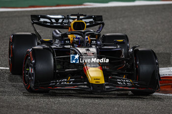 2024-03-01 - 01 VERSTAPPEN Max (nld), Red Bull Racing RB20, action during the Formula 1 Gulf Air Bahrain Grand Prix 2024, 1st round of the 2024 FIA Formula One World Championship from February 29 to March 2, 2024 on the Bahrain International Circuit, in Sakhir, Bahrain - F1 - BAHRAIN GRAND PRIX 2024 - FORMULA 1 - MOTORS