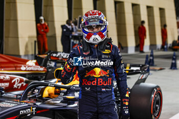 2024-03-01 - VERSTAPPEN Max (ned), Red Bull Racing RB20, portrait pole position during the Formula 1 Gulf Air Bahrain Grand Prix 2024, 1st round of the 2024 FIA Formula One World Championship from February 29 to March 2, 2024 on the Bahrain International Circuit, in Sakhir, Bahrain - F1 - BAHRAIN GRAND PRIX 2024 - FORMULA 1 - MOTORS