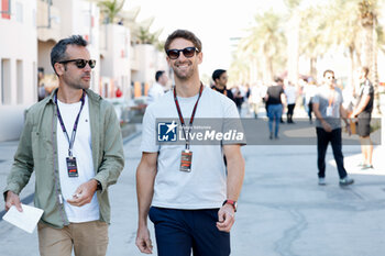 2024-03-01 - GROSJEAN Romain (fra), former F1 driver and TV presenter Canal+, portrait during the Formula 1 Gulf Air Bahrain Grand Prix 2024, 1st round of the 2024 FIA Formula One World Championship from February 29 to March 2, 2024 on the Bahrain International Circuit, in Sakhir, Bahrain - F1 - BAHRAIN GRAND PRIX 2024 - FORMULA 1 - MOTORS