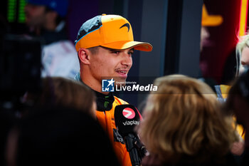 2024-03-01 - NORRIS Lando (gbr), McLaren F1 Team MCL38, portrait during the Formula 1 Gulf Air Bahrain Grand Prix 2024, 1st round of the 2024 FIA Formula One World Championship from February 29 to March 2, 2024 on the Bahrain International Circuit, in Sakhir, Bahrain - F1 - BAHRAIN GRAND PRIX 2024 - FORMULA 1 - MOTORS