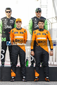 2024-03-02 - PIASTRI Oscar (aus), McLaren F1 Team MCL38, portrait NORRIS Lando (gbr), McLaren F1 Team MCL38, portrait during the Formula 1 Gulf Air Bahrain Grand Prix 2024, 1st round of the 2024 FIA Formula One World Championship from February 29 to March 2, 2024 on the Bahrain International Circuit, in Sakhir, Bahrain - F1 - BAHRAIN GRAND PRIX 2024 - FORMULA 1 - MOTORS
