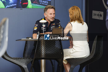 2024-03-02 - HORNER Christian (gbr), Team Principal of Red Bull Racing, portrait and his wife member of Spice Girls Geri Halliwell, portrait during the Formula 1 Gulf Air Bahrain Grand Prix 2024, 1st round of the 2024 FIA Formula One World Championship from February 29 to March 2, 2024 on the Bahrain International Circuit, in Sakhir, Bahrain - F1 - BAHRAIN GRAND PRIX 2024 - FORMULA 1 - MOTORS