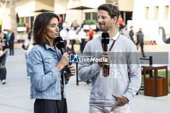 2024-03-02 - LAFFITE Margot (fra), TV presenter of Canal+, portrait GROSJEAN Romain (fra), former F1 driver and TV presenter Canal+, portrait during the Formula 1 Gulf Air Bahrain Grand Prix 2024, 1st round of the 2024 FIA Formula One World Championship from February 29 to March 2, 2024 on the Bahrain International Circuit, in Sakhir, Bahrain - F1 - BAHRAIN GRAND PRIX 2024 - FORMULA 1 - MOTORS